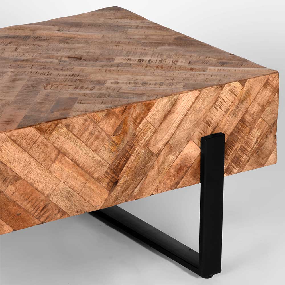 Handgearbeiteter Couchtisch aus naturbelassenem Holz - Joha