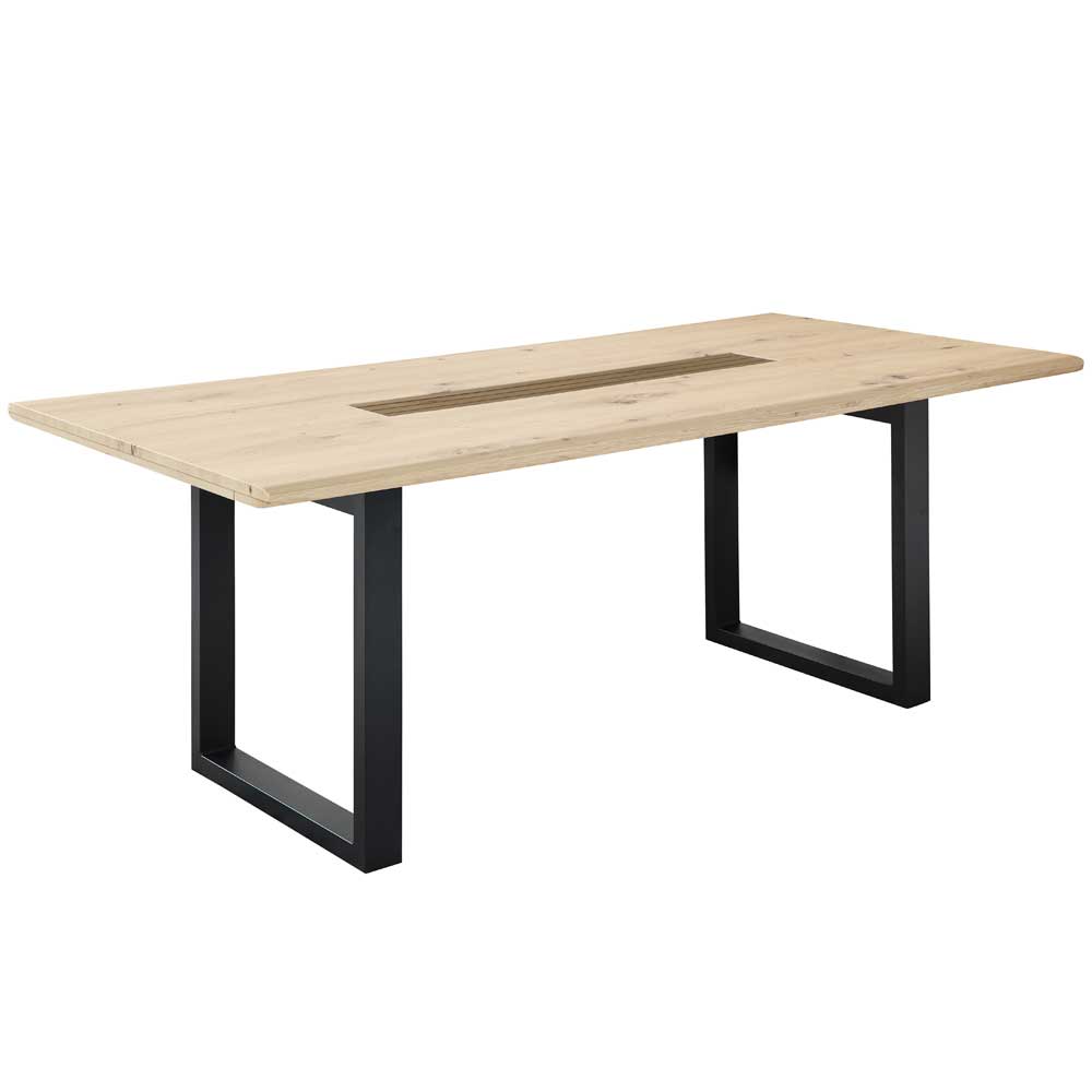 Heller Esstisch aus Holz mit schwarzem Metallgestell und mittiger Ablage – Niam