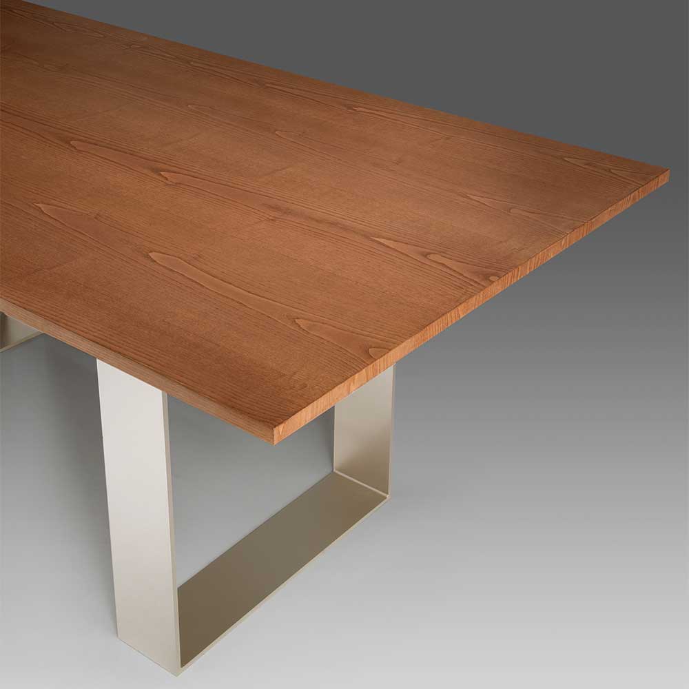 Esszimmer Tisch in Nussbaum & Silber - Vuno