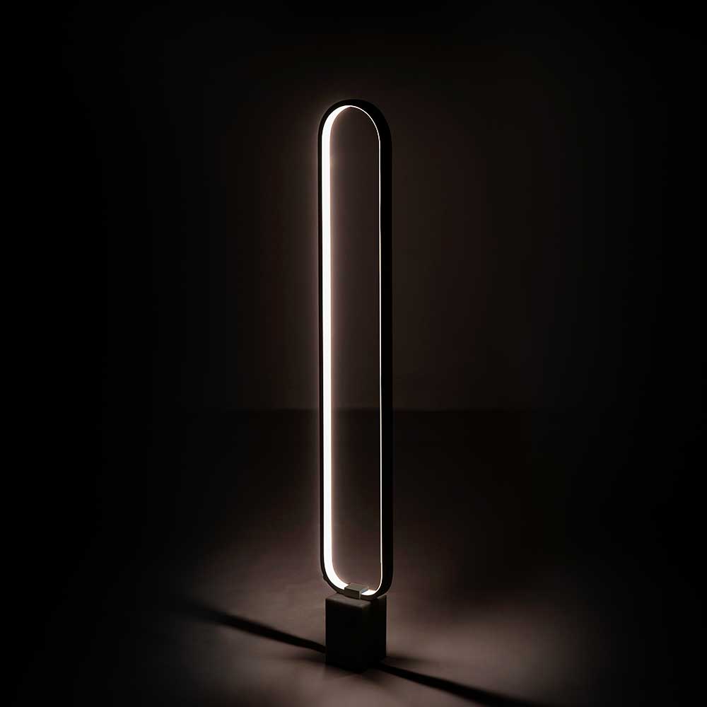 Design LED Stehleuchte im Ring Design oval - Finigrano