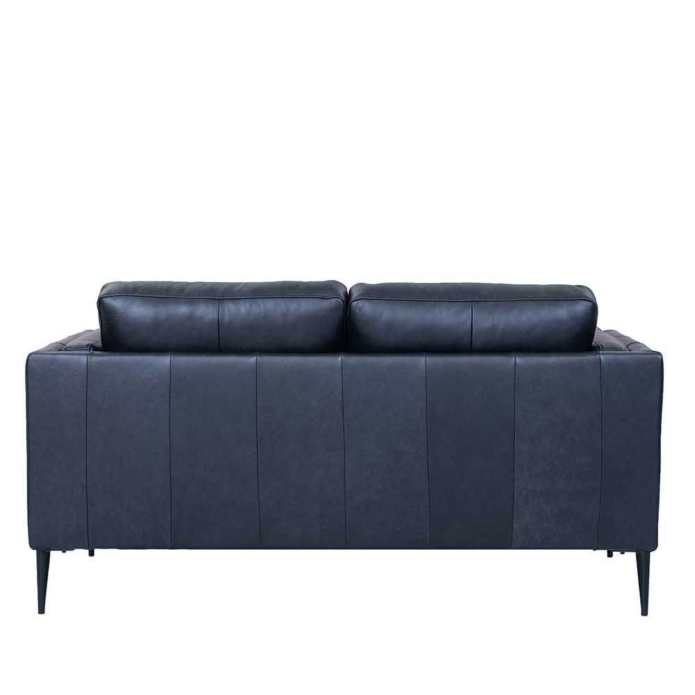 Rückseite des schwarzen Zweisitzer Ledersofas mit vertikalen Ziernähten – Griffina