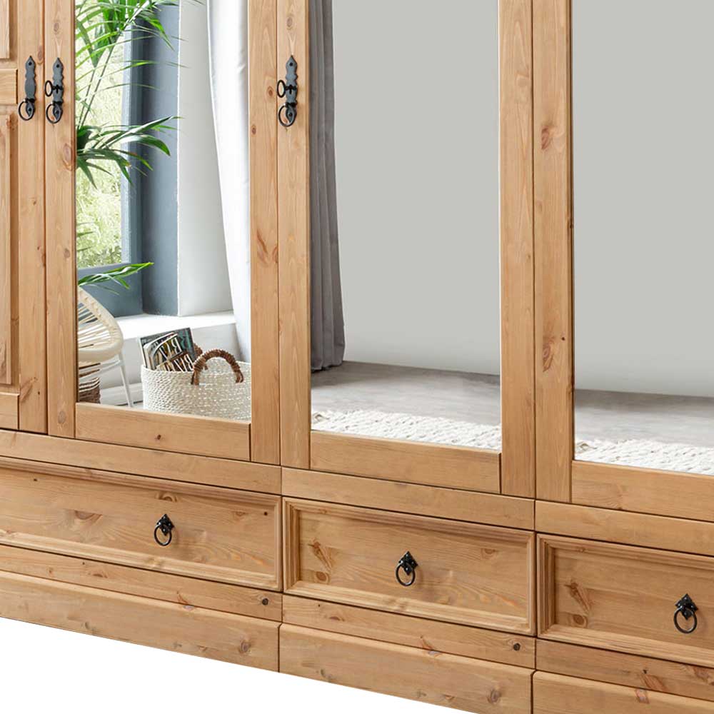 310x215x62 Massivholzschrank in Eichefarben - Voeca