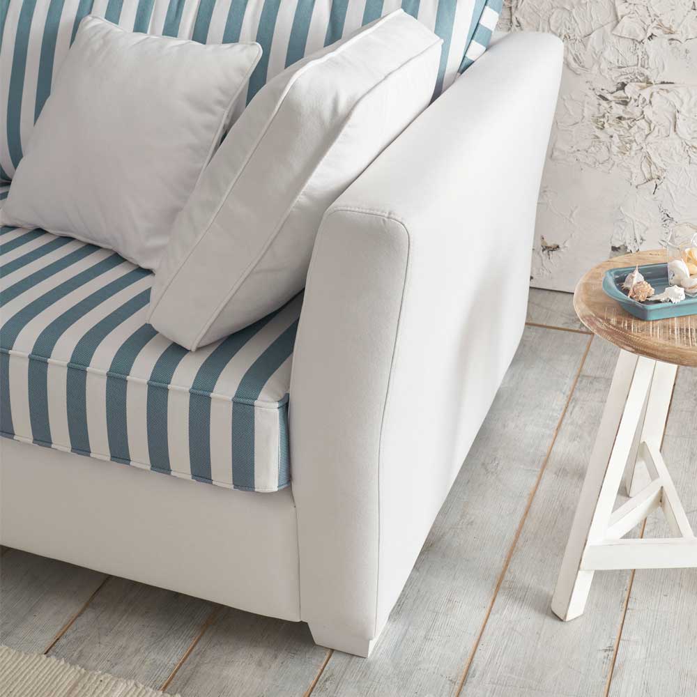 Wohnzimmer Couch im maritimen Landhaus Look - Ganbriassa