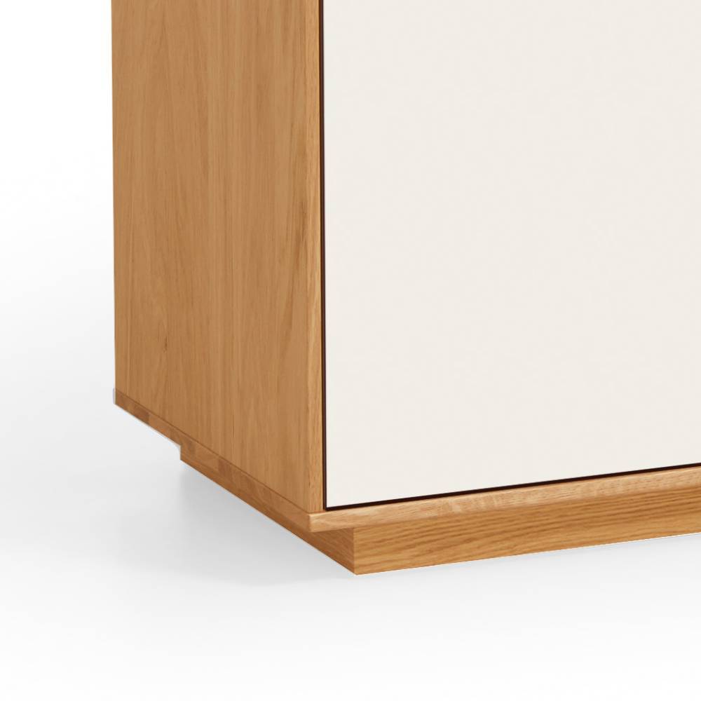 Vertiko Schuhschrank Unterseite mit Eiche Bianco Sockel und weißer Tür – Didesco
