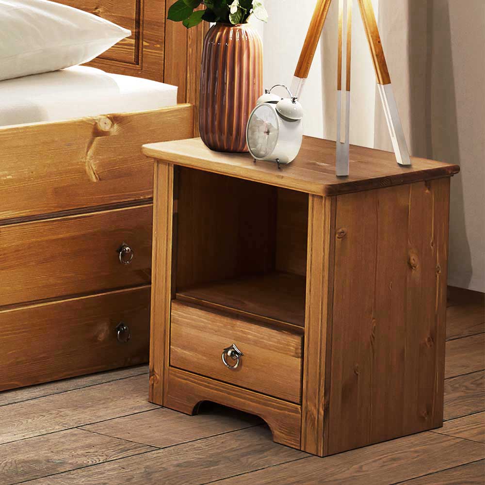 Nachttisch aus Holz mit offenem Fach und Schublade im Schlafzimmer Landhausstil – Imressa