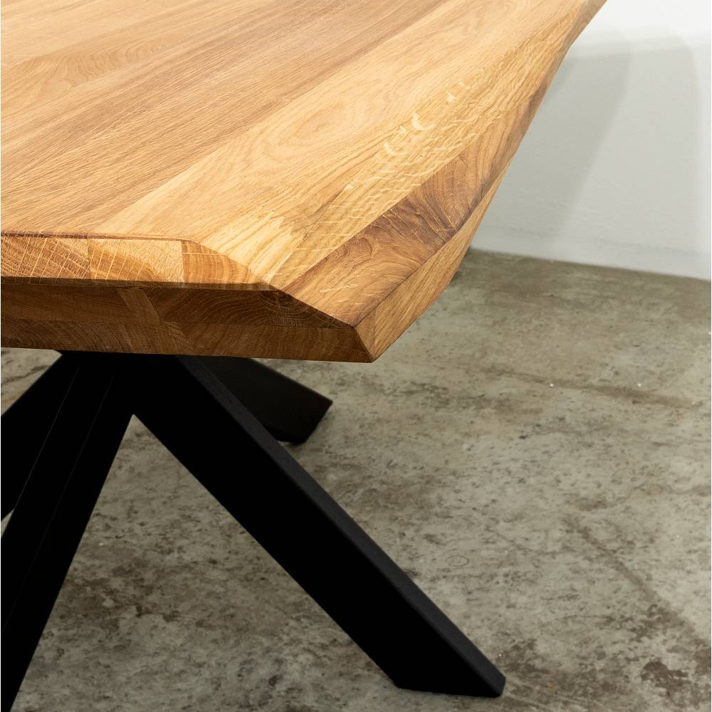 Design Eichenholztisch mit Metallgestell - Epos