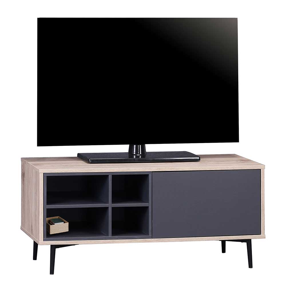 TV Lowboard mit Fernseher, vier offenen Ablagefächern und einer geschlossenen Schranktür – Travolda